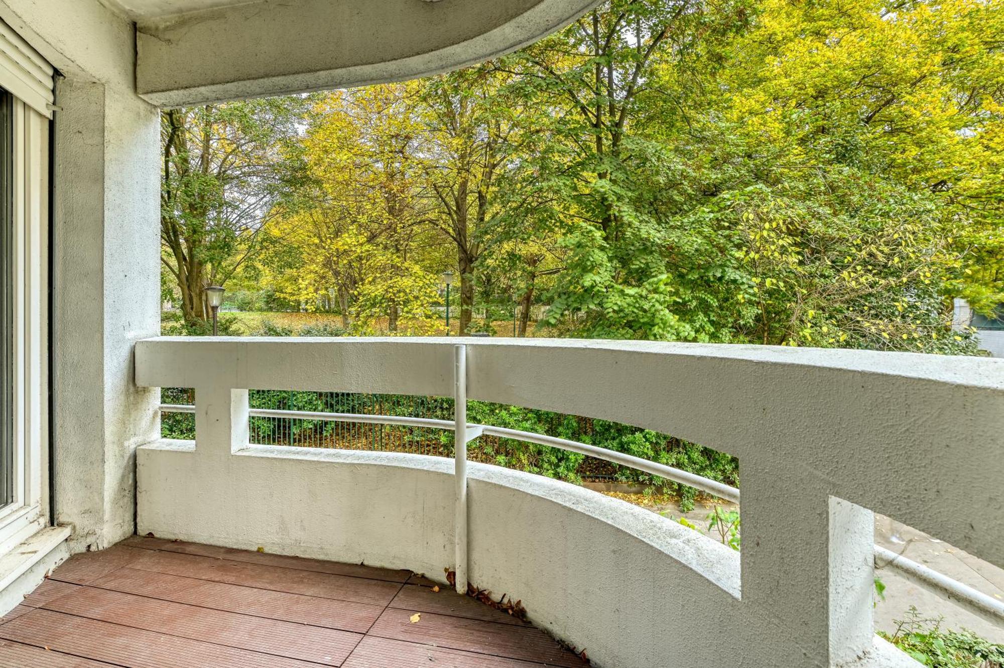 3 Bedroom Apartment With Balconies Paris Exterior photo